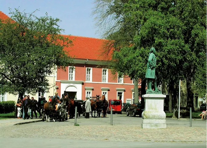 假日公园 Sarcon Hafendorf 赖因斯贝格